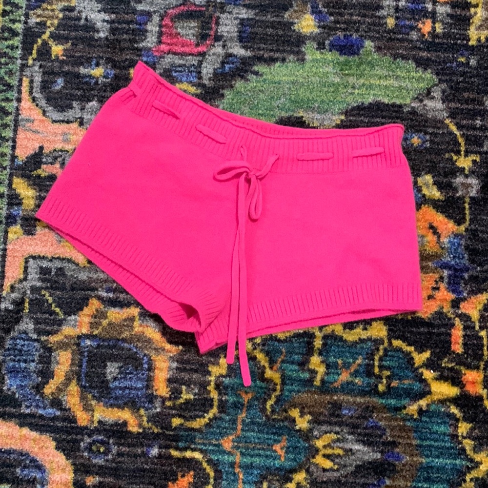 NWT Free People Intimately Cozy Up Cashmere  Hot Pink Shorts Size Large - Picture 2 of 4
